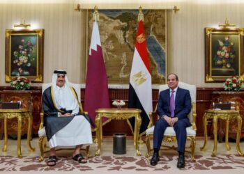  أمير قطر بضيافة السيسي في مصر عقب مشاركته في اجتماع رؤساء حكومات الكومنولث