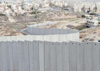 إسرائيل” تشكل لواء عسكريا خاصا لحماية جدار الضفة