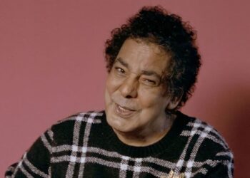 "يوتيوب" يعيد أغنية محمد منير "للي" بعد حذفها بسبب اتهامات بـ"سرقة اللحن"