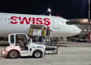 بالصور: وصول أول شحنة من لقاح جدري القرود إلى إسرائيل