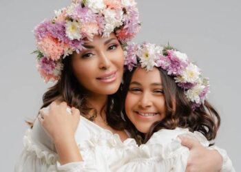 بالصور داليا البحيري بأحدث ظهور مع ابنتها الوحيدة