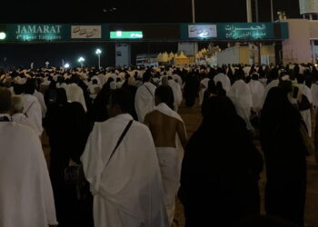 في ختام أكبر موسم حج منذ 2019.. الحجاج يرمون جمرة العقبة الكبرى