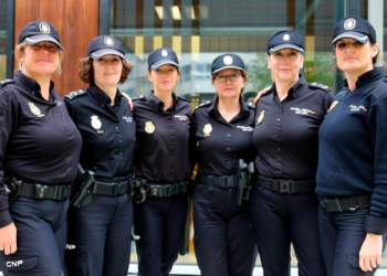 إسبانيا.. السماح للنساء قصيرات القامة بالالتحاق بالشرطة