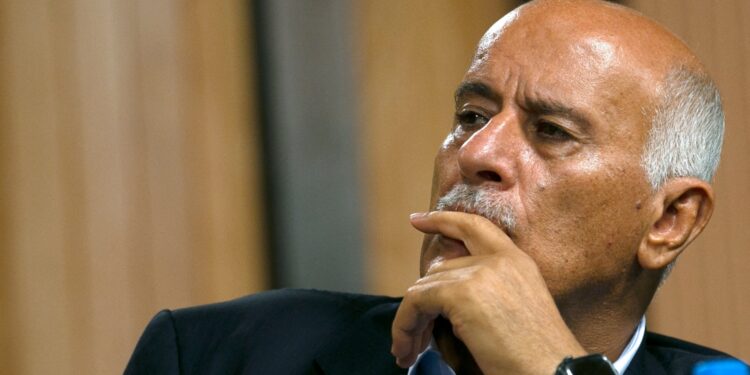 Egyptian envoy, Fatah official, holds talks