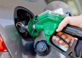 تخفيض سعر لتر الوقود بشيكل واحد لوسائل النقل العام في الضفة الغربية