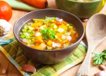 شوربة الخضار بالكرفس