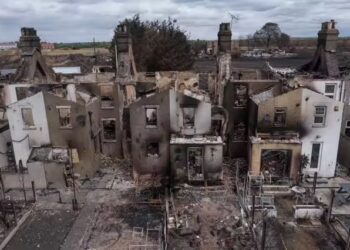 dangerous air pollution increases as London fires problem