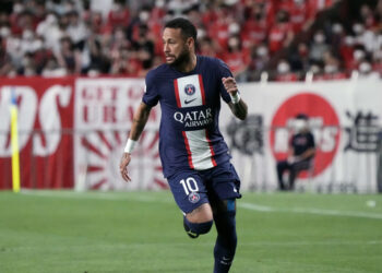 Neymar says he wants to stay at Paris Saint Germain