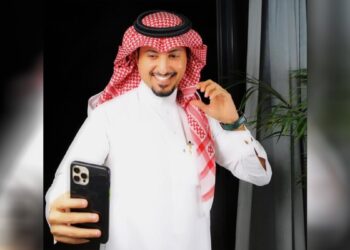 “سمول كابتشينو” يتعرض لموقف محرج بسبب “آية الكرسي”