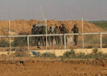 اعتقل جيش الاحتلال فلسطينيين تسللا من قطاع غزة