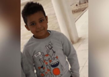 والدة الطفل صقر المطيري تكشف تفاصيل مروعة عن تعذيب طفلها وحجز جثته