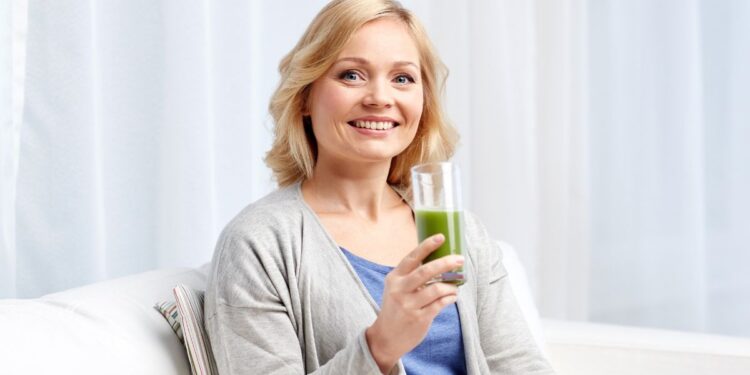 5 Best Juices To Drink After 50, Say Dietitians