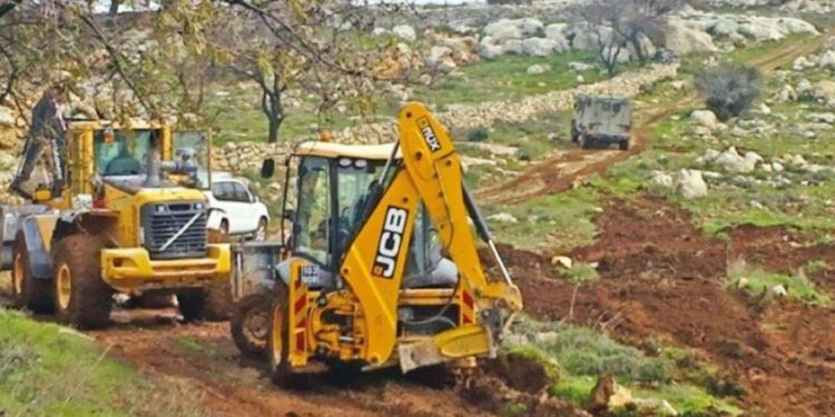 IOF bulldozes 6 Dunums of land west of Ramallah