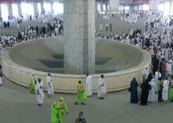 هل يجوز رمي الجمرات قبل الظهر ؟