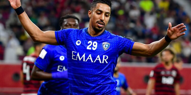 الهلال السعودي يتوج بطلا لكأس سوبر لوسيل