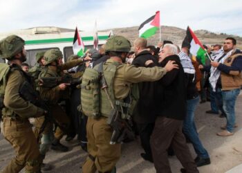 أبو ردينة: على حكومة الاحتلال وقف تصعيدها الخطير الذي سيجر المنطقة إلى مزيد من التدهور