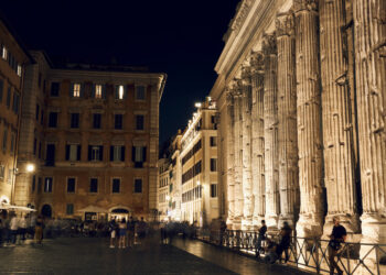 Italy's energy import costs double to 100 billion euros - Reuters