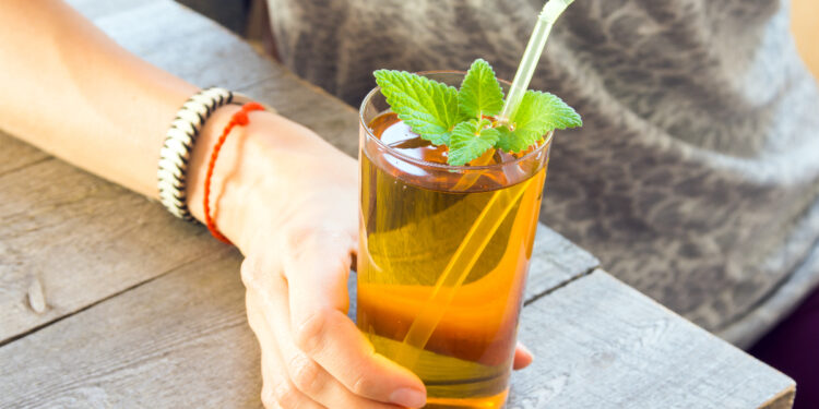 5 Best Drinks To Improve Gut Health