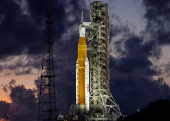 Lancement de la fusée géante vers la lune 12 Lancement de la fusée géante vers la lune