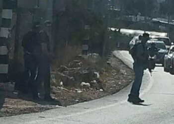 قوات الإحتلال تعتقل شاباً من قلقيلية بعد مُحاصرة مركبته