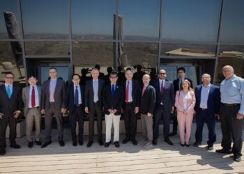 وزير الاتصالات وتكنولوجيا المعلومات ونظيره الياباني في جولة على شركات التكنولوجيا الفلسطينية