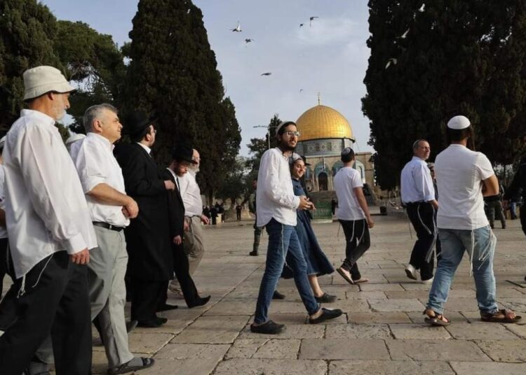 الاحتلال الاسرائيلي يقتحم المسجد الاقصى