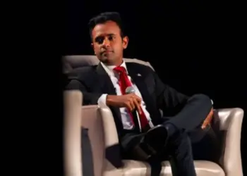 مرشح للرئاسة الأمريكية يتعهد بقطع التمويل العسكري عن الاحتلال