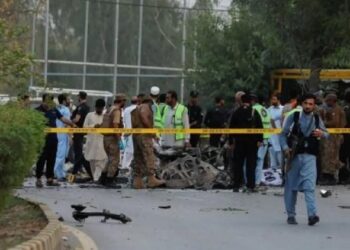 مقتل 11 عاملا بهجوم مسلح في باكستان