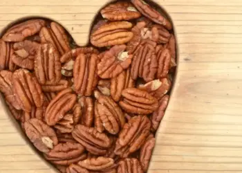 مكسرات البقان.. مزايا صحية خارقة ضد السكري والسمنة