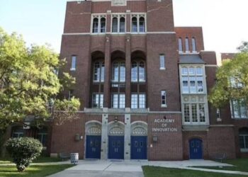 فشل جماعي في امتحانات الرياضيات في 13 مدرسة أمريكية