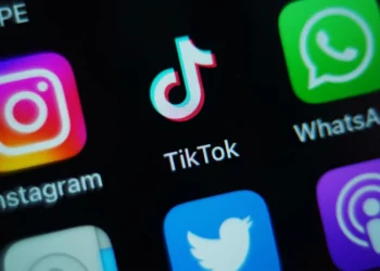 تيك توك تختبر دمج بحث جوجل في نتائج البحث