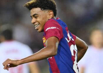 برشلونة يقيد يامال بمليار استرليني.. ويقترب من ثاني أكبر هداف برازيلي