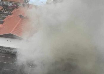 بالصور: اندلاع حريق في مطعم التايلندي غرب مدينة غزة