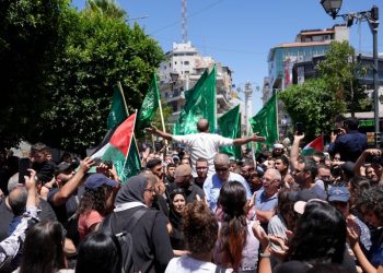 “المقاومة لن تكسر”.. مسيرات غضب بالضفة تنديدا باغتيال هنية