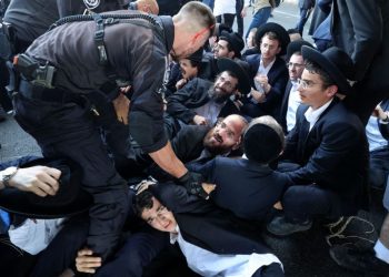 صدامات بين الشرطة الإسرائيلية والحريديم وسط تل أبيب