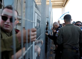 ما الذي يجري داخل معتقل سدي تيمان الإسرائيلي؟.. 5 نقاط تشرح الحدث