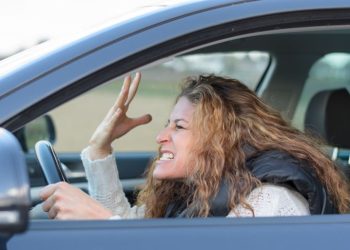 3 نصائح حتى لا تقع ضحية للقيادة المتوترة