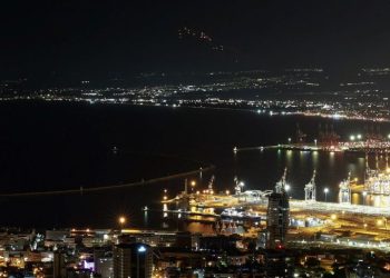 للمرة الأولى.. حزب الله يقصف مستوطنة بيت هيلل بعشرات الصواريخ