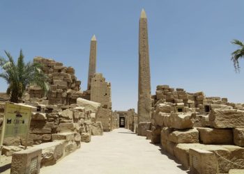 معابد الكرنك بالأقصر المصرية.. ظاهرة هندسية فريدة تجذب السياح