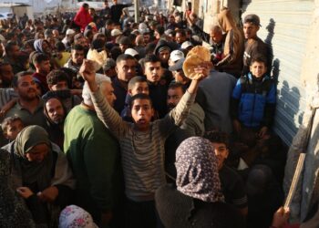 حرب غزة بيومها الـ425 | قصف على مستشفى كمال عدوان وتقدم في المفاوضات