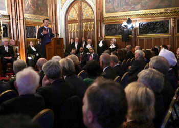 أمير قطر أمام البرلمان البريطاني: قطاع غزة تعرض لتدمير شبه كامل