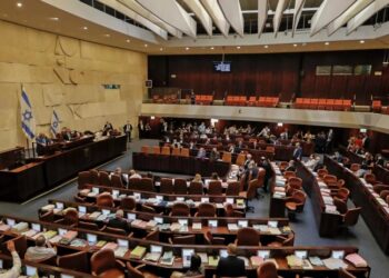 إسرائيل تمدد حالة الطوارئ عاما آخر