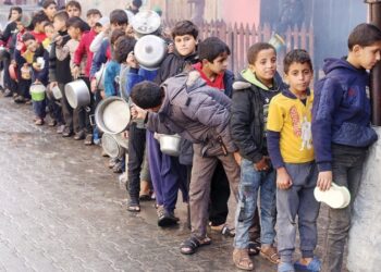 “الأغذية العالمي”: نقص الغذاء والمأوى يوقف حياة 2 مليون شخص في غزة