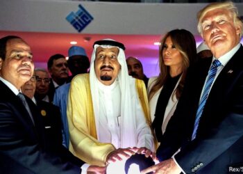 المحلل العسكري لـ “هآرتس”: ترامب يسعى لصفقة كبيرة في الشرق الأوسط للحصول على نوبل للسلام