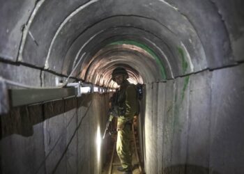 مقتل جنديين إسرائيليين وإصابة آخرين بانفجار عبوة ناسفة في نفق بغزة