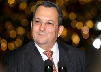 باراك: إسرائيل على حافة الهاوية ونتنياهو هو المسؤول عن النزيف