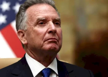 معاريف: إسرائيل تتمسك بخطة ويتكوف وتطالب بالإفراج عن 11 محتجزاً أحياء