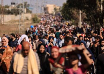 الصليب الأحمر: المدنيون في غزة تُركوا دون الضروريات اللازمة للبقاء على قيد الحياة