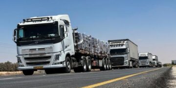 وزارة الصحة تهيب بالمواطنين لحماية شاحنات الأدوية المتوقع دخولها اليوم