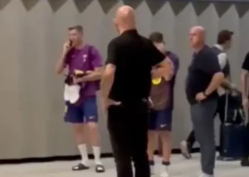 لماذا غادر نجوم برشلونة الملعب دون الاستحمام؟